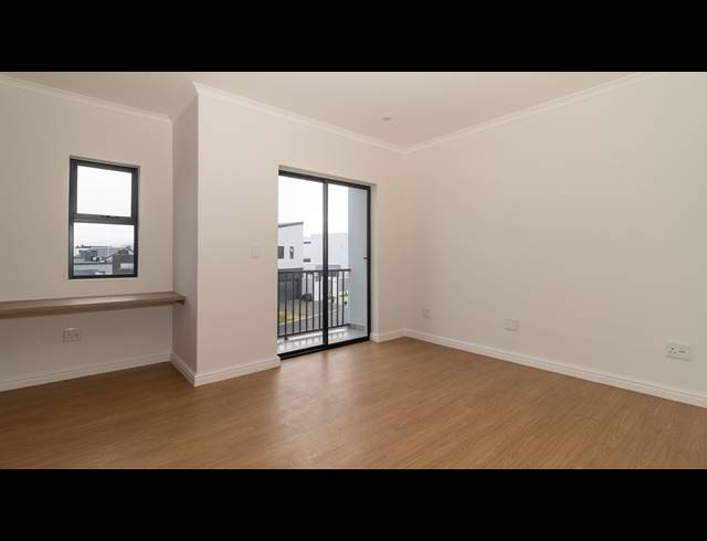 3 BEDROOM DUPLEX FOR SALE IN SANDOWN